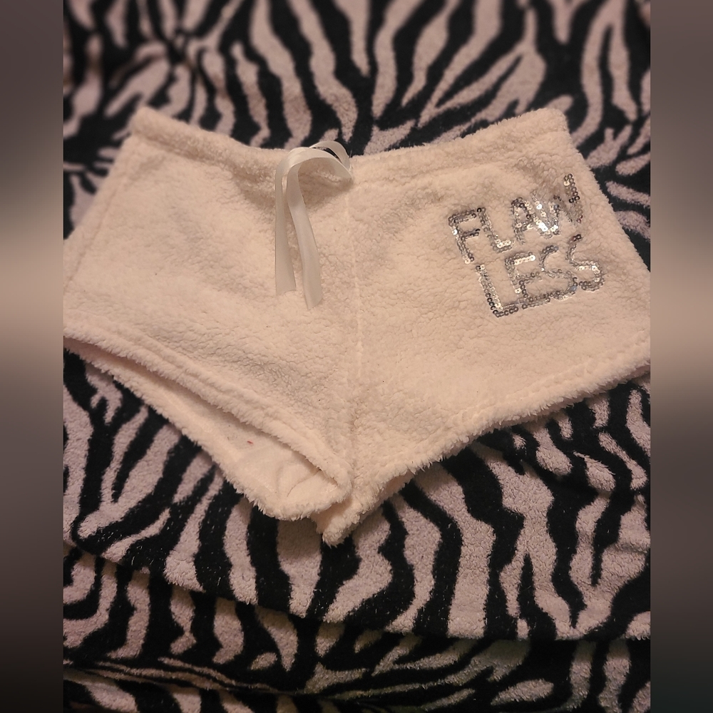 Night shorts (flawless)